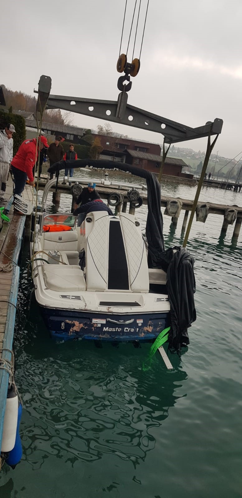 Bootsbergungen nach Fönsturm am Attersee - ÖWR Nussdorf